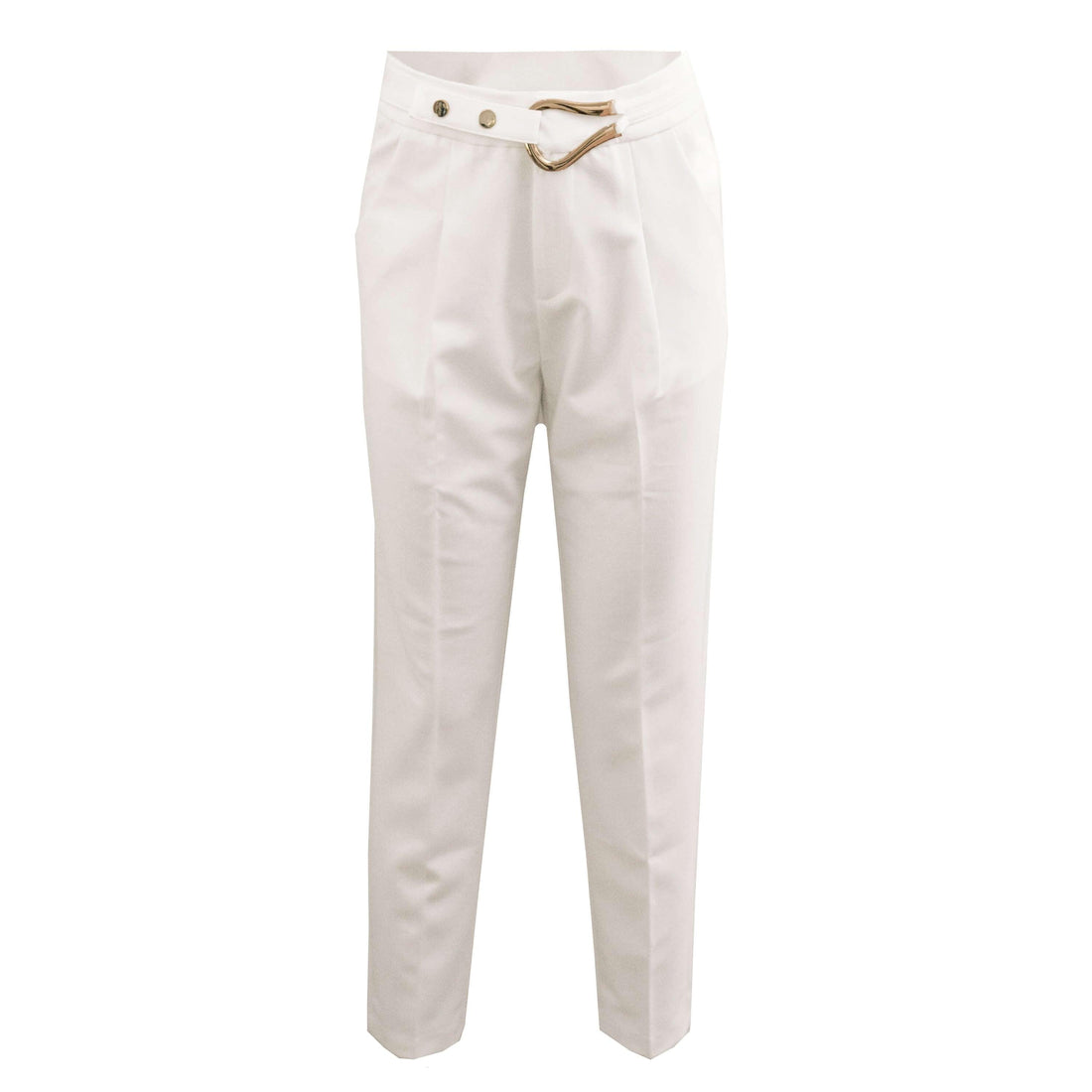 Witte pantalon met rechte pijp en gouden sier ceintuur. De pantalon is er in maat S, M en L en valt normaal op maat. Materiaal van de pantalon is:  74% polyester, 20% rayon, 6% spandex